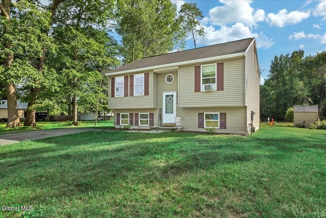 25 Margaret Street, Hudson Falls, NY 12839