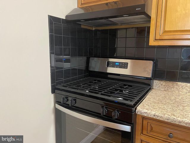 2921 PENNSYLVANIA AVE SE #4, Washington, DC 20020