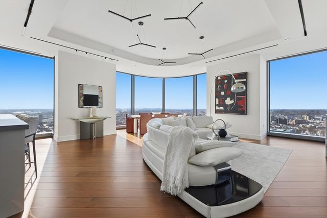 1 Dalton St 4205, Boston, MA 02115