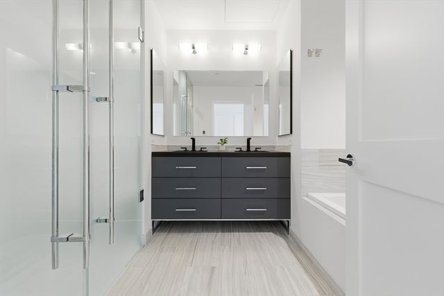 1 Dalton St 4205, Boston, MA 02115