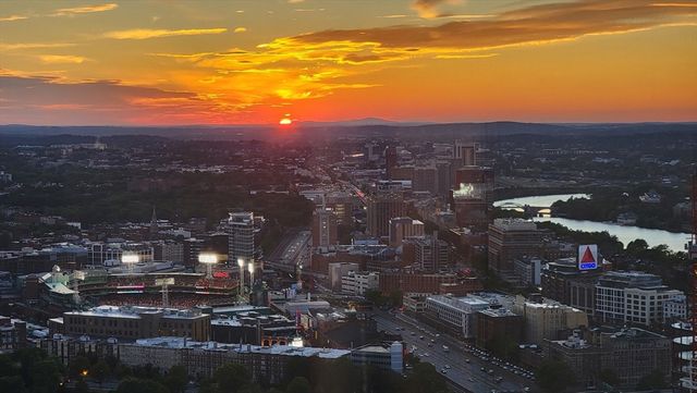 1 Dalton St 4205, Boston, MA 02115