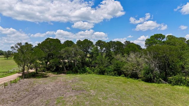 2340 Langdon Road, Weimar, TX 78962