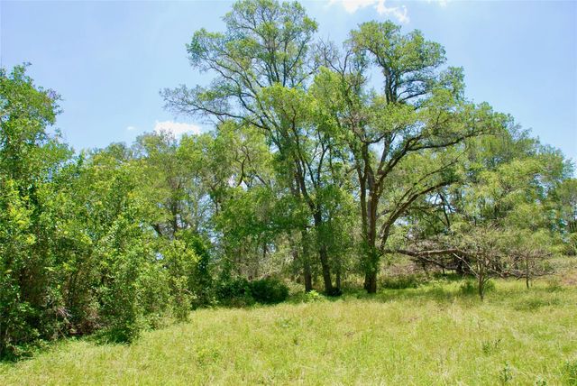 2340 Langdon Road, Weimar, TX 78962