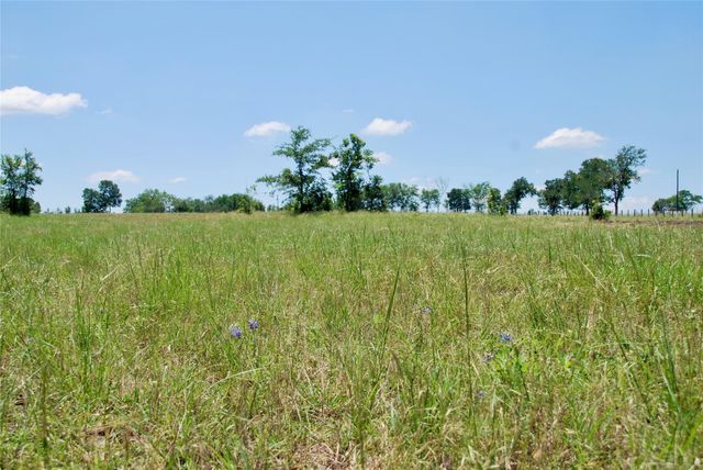 2340 Langdon Road, Weimar, TX 78962