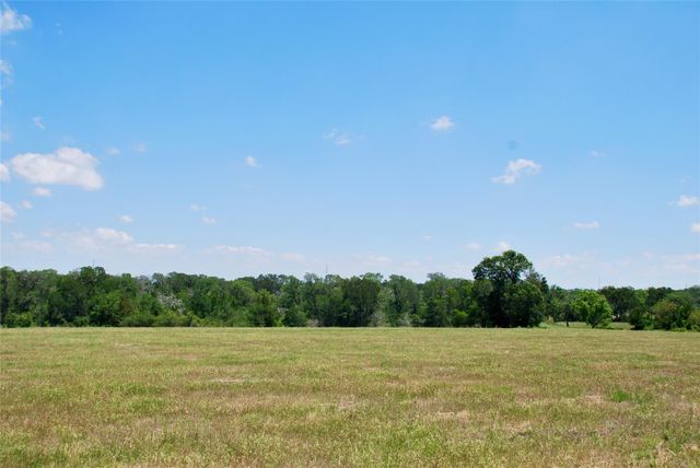 2340 Langdon Road, Weimar, TX 78962