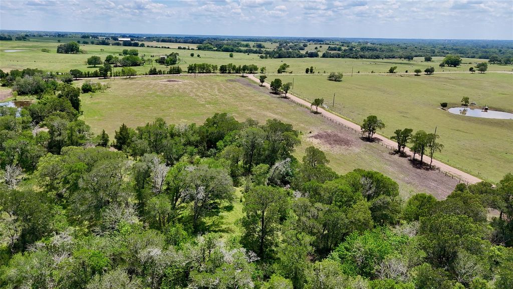 2340 Langdon Road, Weimar, TX 78962
