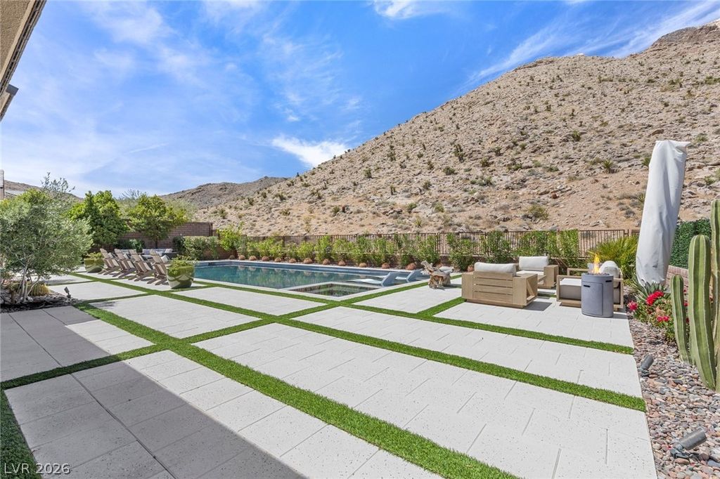 Image 25 of property listing at 3071 The Peaks Lane, Las Vegas, NV 89138