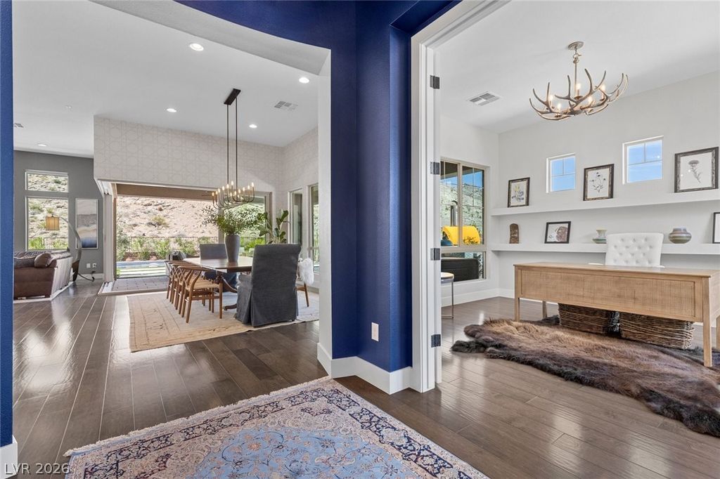 Image 9 of property listing at 3071 The Peaks Lane, Las Vegas, NV 89138