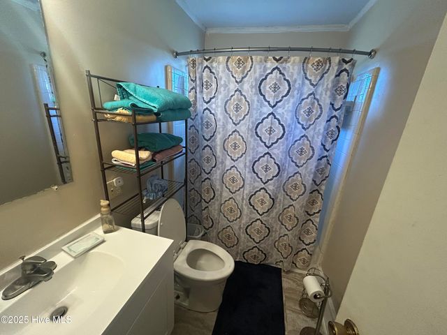 2202 Imperial Avenue E, Wilson, NC 27893