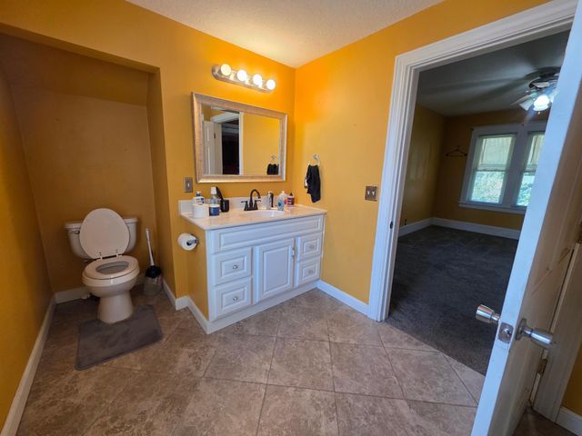 945 Geranium Avenue E, Saint Paul, MN 55106