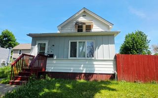 945 Geranium Avenue E, Saint Paul, MN 55106