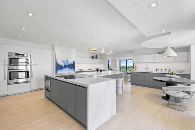 5500 Collins Ave 901 & 902, Miami Beach, FL 33140