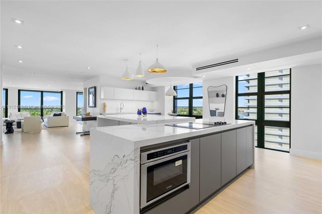 5500 Collins Ave 901 & 902, Miami Beach, FL 33140