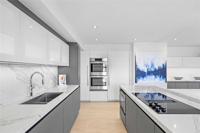 5500 Collins Ave 901 & 902, Miami Beach, FL 33140