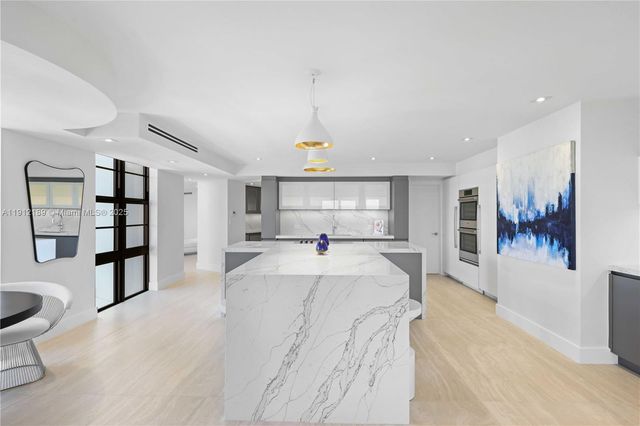 5500 Collins Ave 901 & 902, Miami Beach, FL 33140