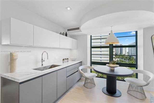 5500 Collins Ave 901 & 902, Miami Beach, FL 33140