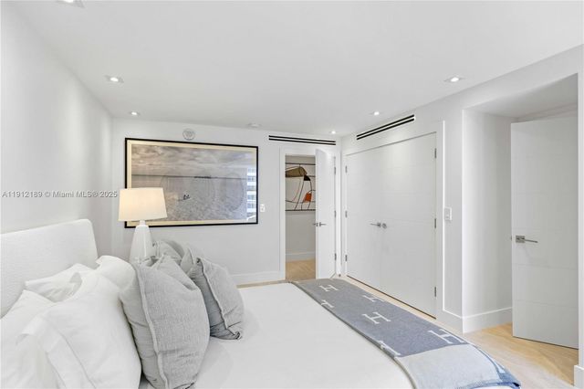 5500 Collins Ave 901 & 902, Miami Beach, FL 33140