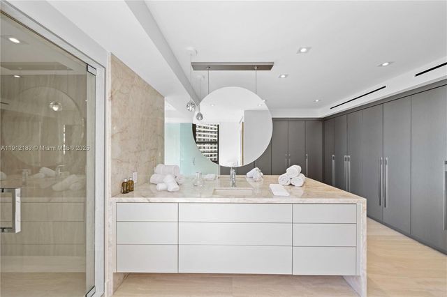 5500 Collins Ave 901 & 902, Miami Beach, FL 33140