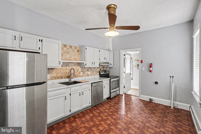 2 WALNUT ST, Pottstown, PA 19464