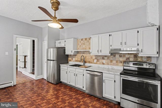 2 WALNUT ST, Pottstown, PA 19464