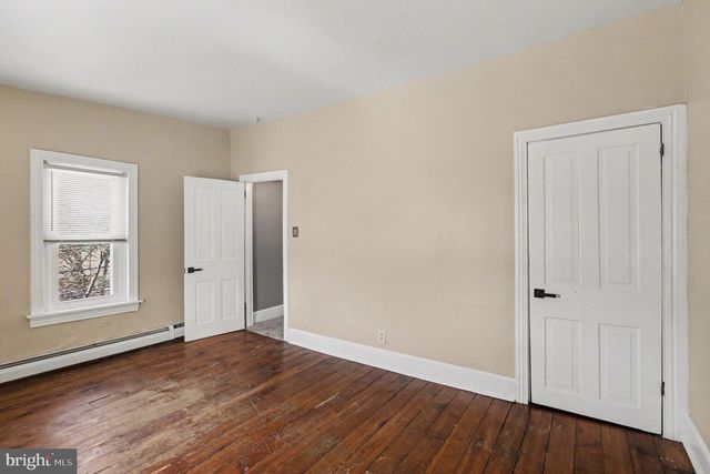 2 WALNUT ST, Pottstown, PA 19464