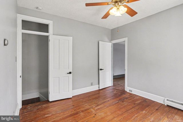 2 WALNUT ST, Pottstown, PA 19464