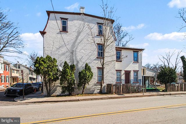 2 WALNUT ST, Pottstown, PA 19464