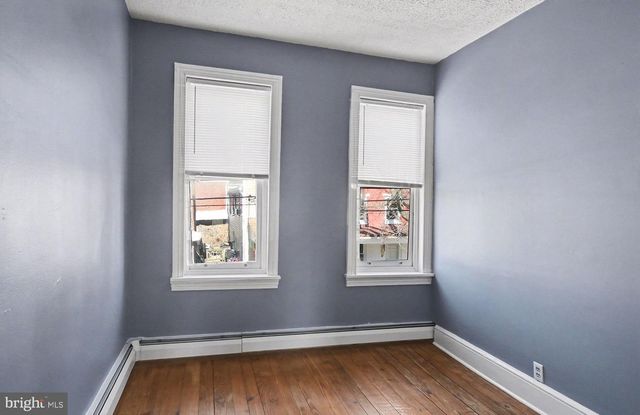 2 WALNUT ST, Pottstown, PA 19464