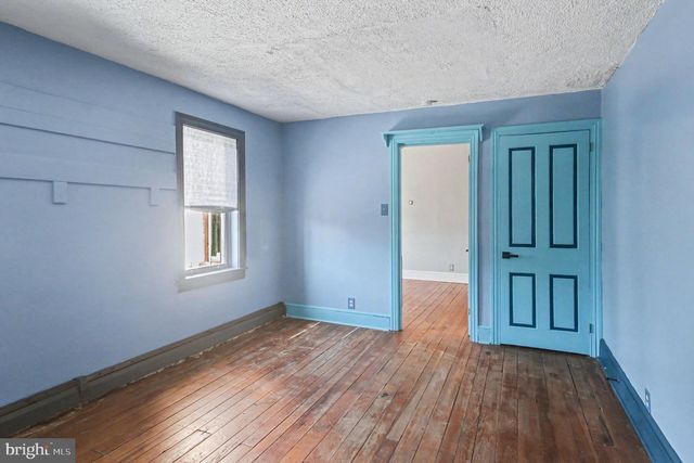 2 WALNUT ST, Pottstown, PA 19464