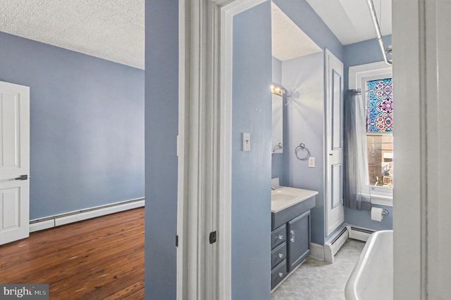 2 WALNUT ST, Pottstown, PA 19464