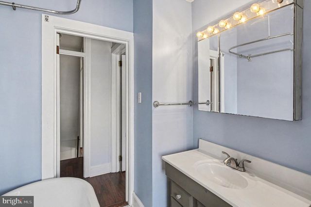 2 WALNUT ST, Pottstown, PA 19464