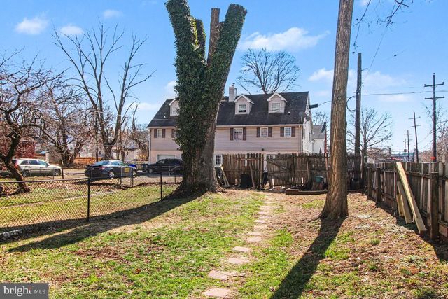 2 WALNUT ST, Pottstown, PA 19464