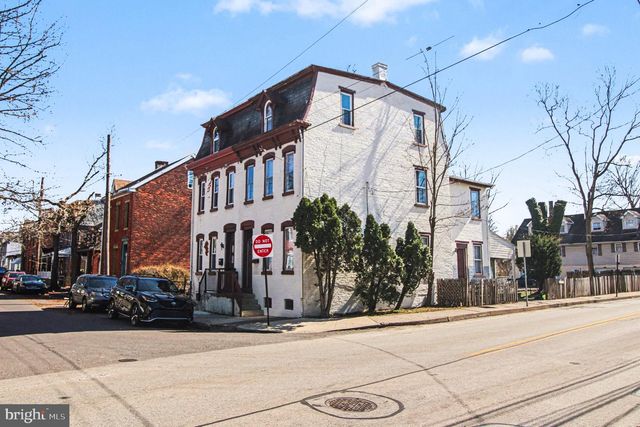 2 WALNUT ST, Pottstown, PA 19464