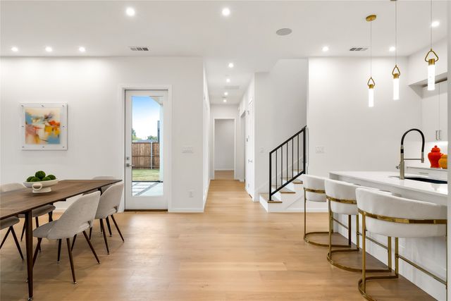 829 Nomas Street, Dallas, TX 75212