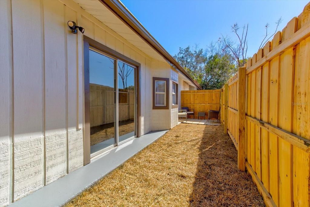 Image 26 of property listing at 20 WOODLANDS CIRCLE, Ormond Beach, FL 32174