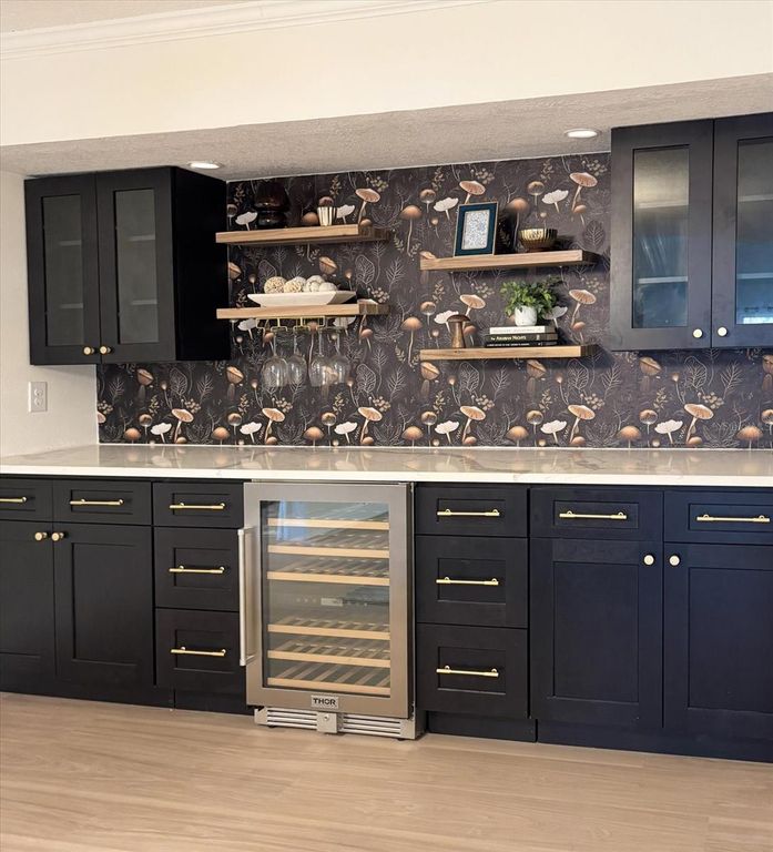 Image 4 of property listing at 20 WOODLANDS CIRCLE, Ormond Beach, FL 32174