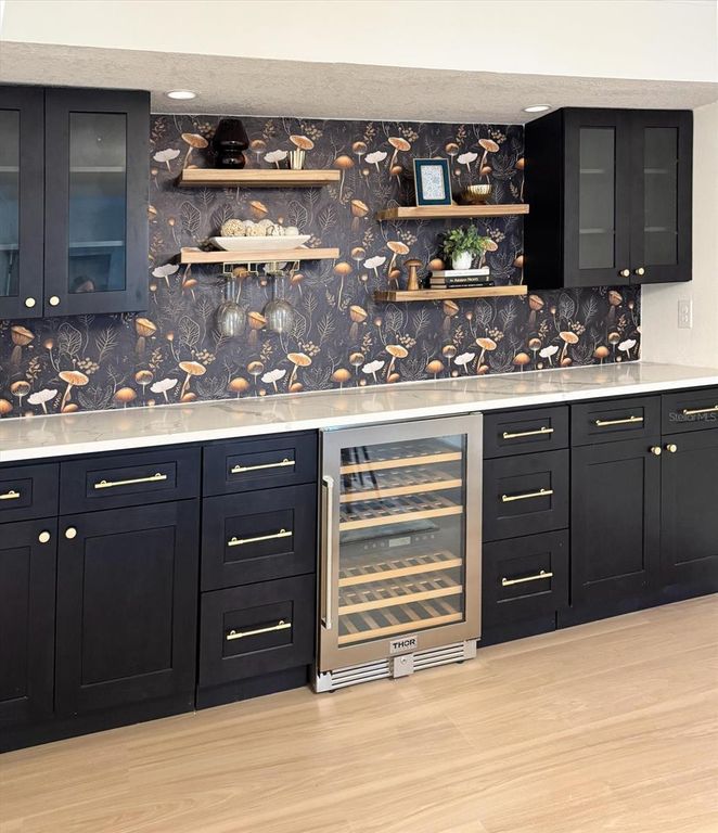 Image 7 of property listing at 20 WOODLANDS CIRCLE, Ormond Beach, FL 32174