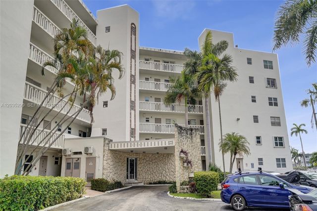3181 S Ocean Dr 107, Hallandale Beach, FL 33009