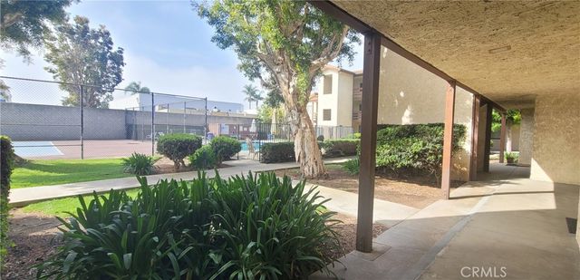 7735 Newman Avenue 104, Huntington Beach, CA 92647