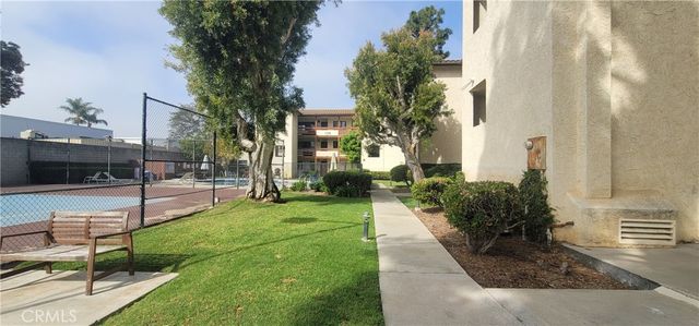 7735 Newman Avenue 104, Huntington Beach, CA 92647