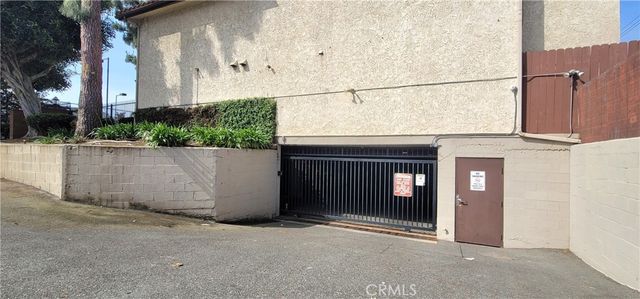 7735 Newman Avenue 104, Huntington Beach, CA 92647