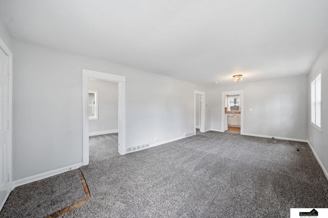 4300 N 61st Street, Lincoln, NE 68507