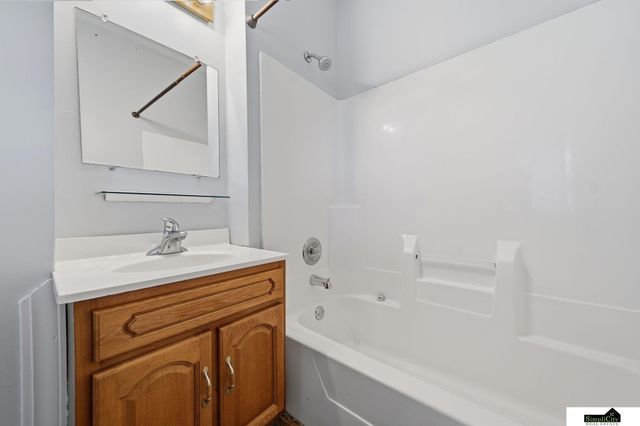 4300 N 61st Street, Lincoln, NE 68507