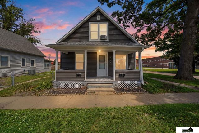 4300 N 61st Street, Lincoln, NE 68507