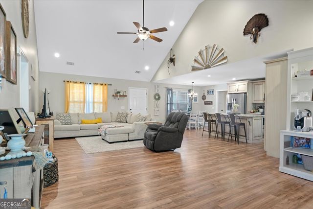 413 Beamer Road, Calhoun, GA 30701