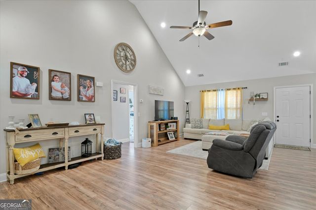 413 Beamer Road, Calhoun, GA 30701