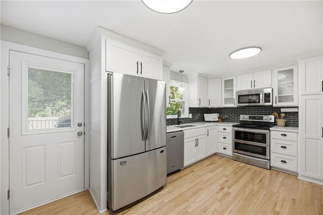 6624 Marty Street, Overland Park, KS 66202