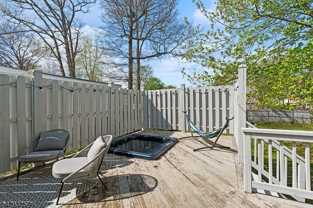 20 Madelyn Ave, West Milford Twp., NJ 07480
