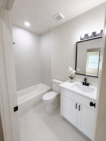 7145 Avenue K, Houston, TX 77011