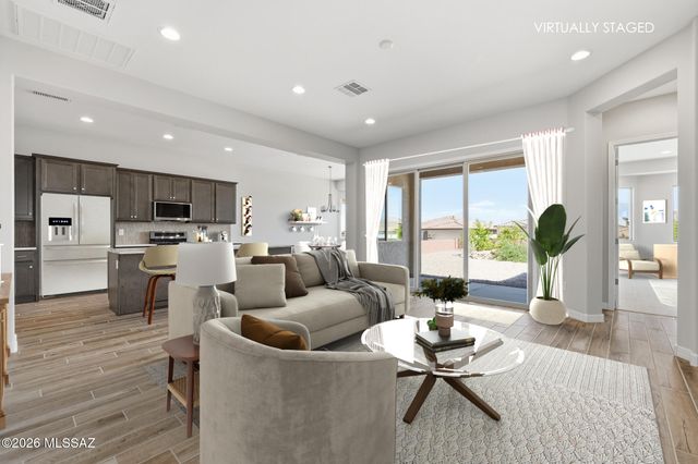 878 N Astronomer Lane, Green Valley, AZ 85614